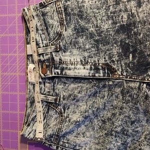 Vibrant M.i.u high waisted legging Jean's. Distressed size 2?